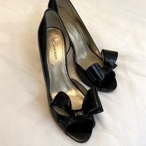 Valentino look a like black patent bow heels